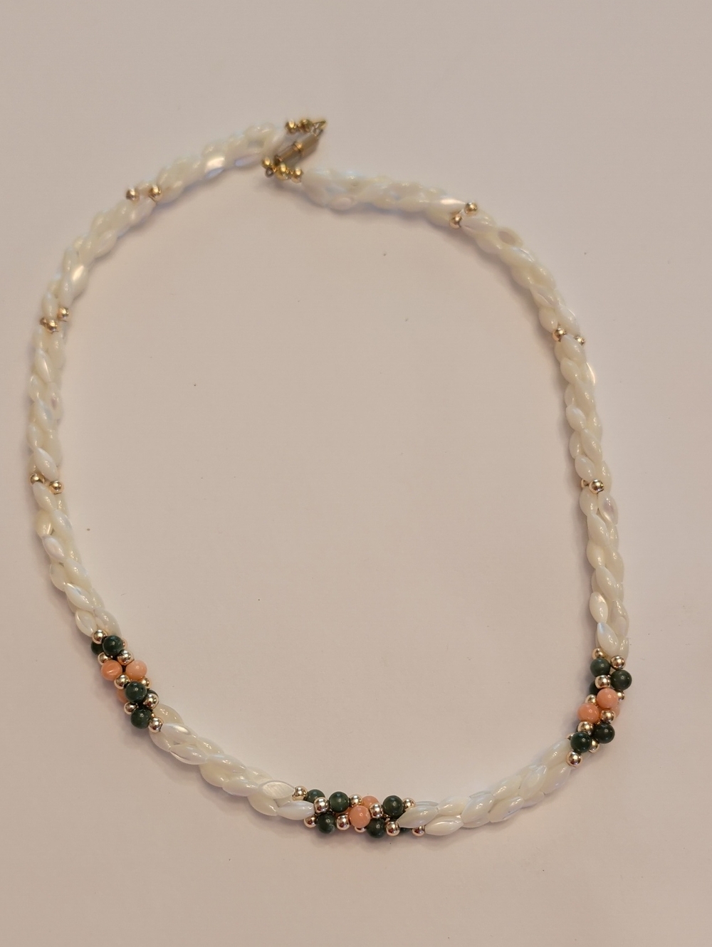 Vintage White Mother Of Pearl Jade Coral Beads Necklace